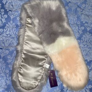 Grey and pink faux fur shoulder wrap.